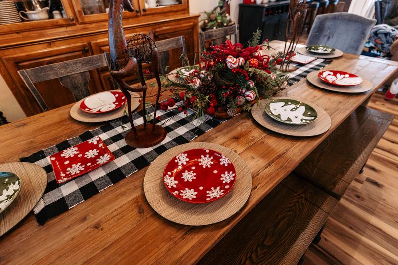 Farmhouse Christmas decorations. Farmhouse rural home financing. Loans for homes in the country Arkansas.